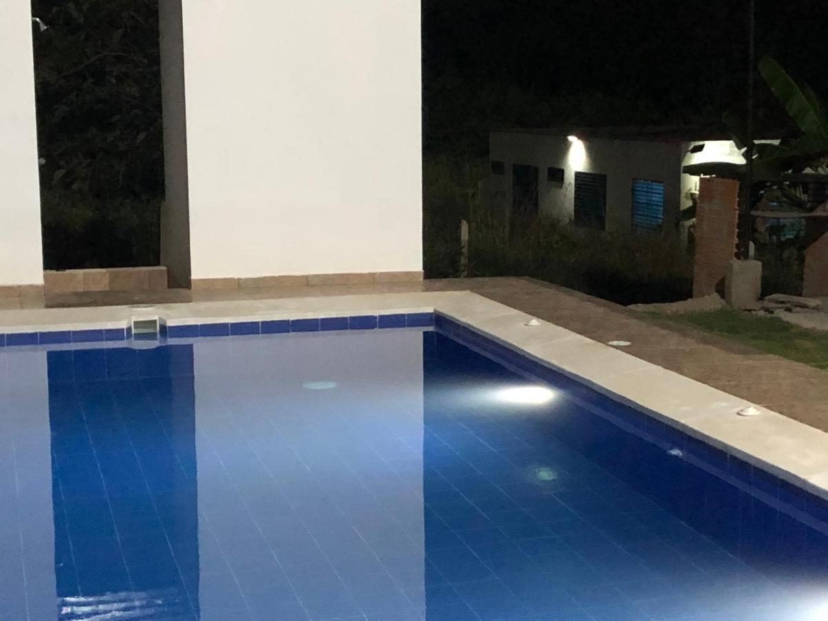 Con Piscina Privada Y Zona Bbq En Villa