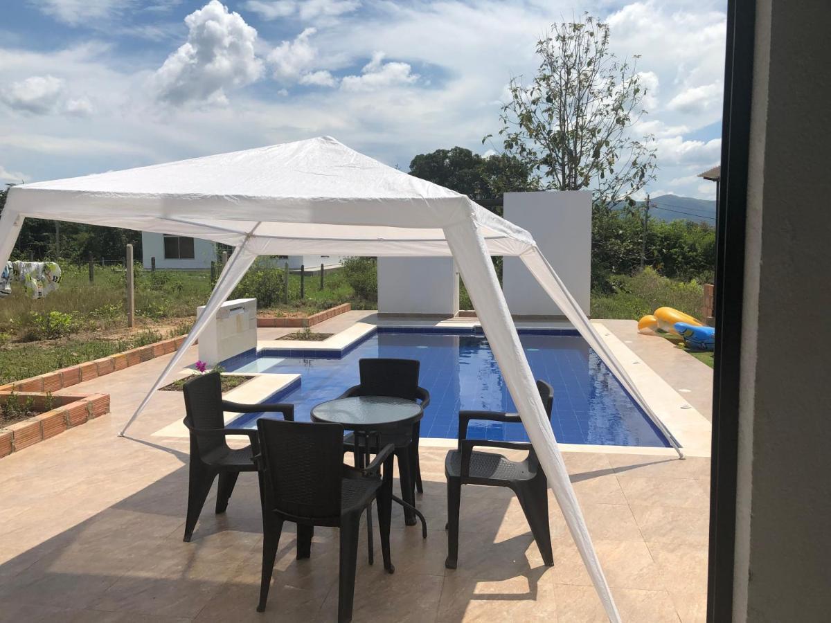 Con Piscina Privada Y Zona Bbq En Carmen de Apicalá