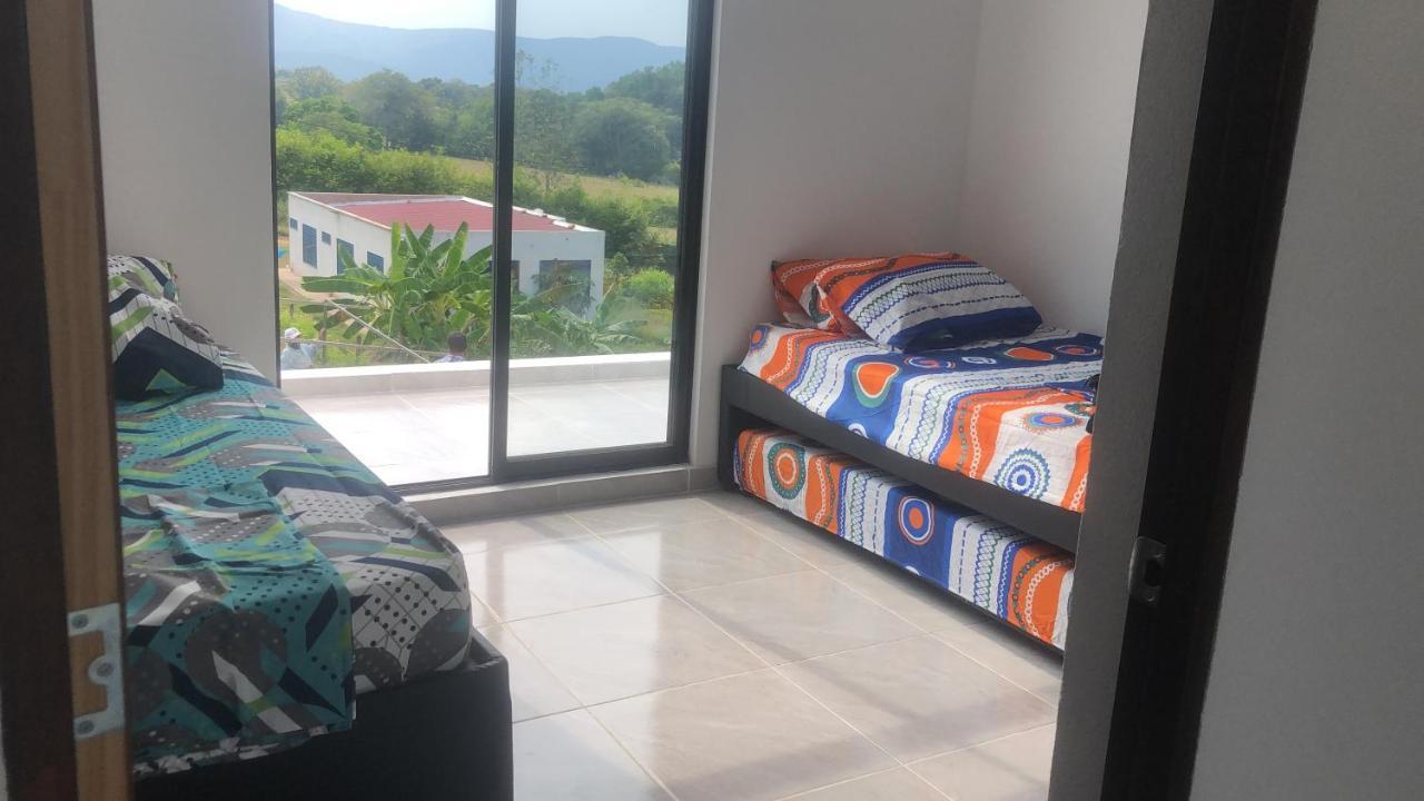 Con Piscina Privada Y Zona Bbq En Carmen de Apicalá