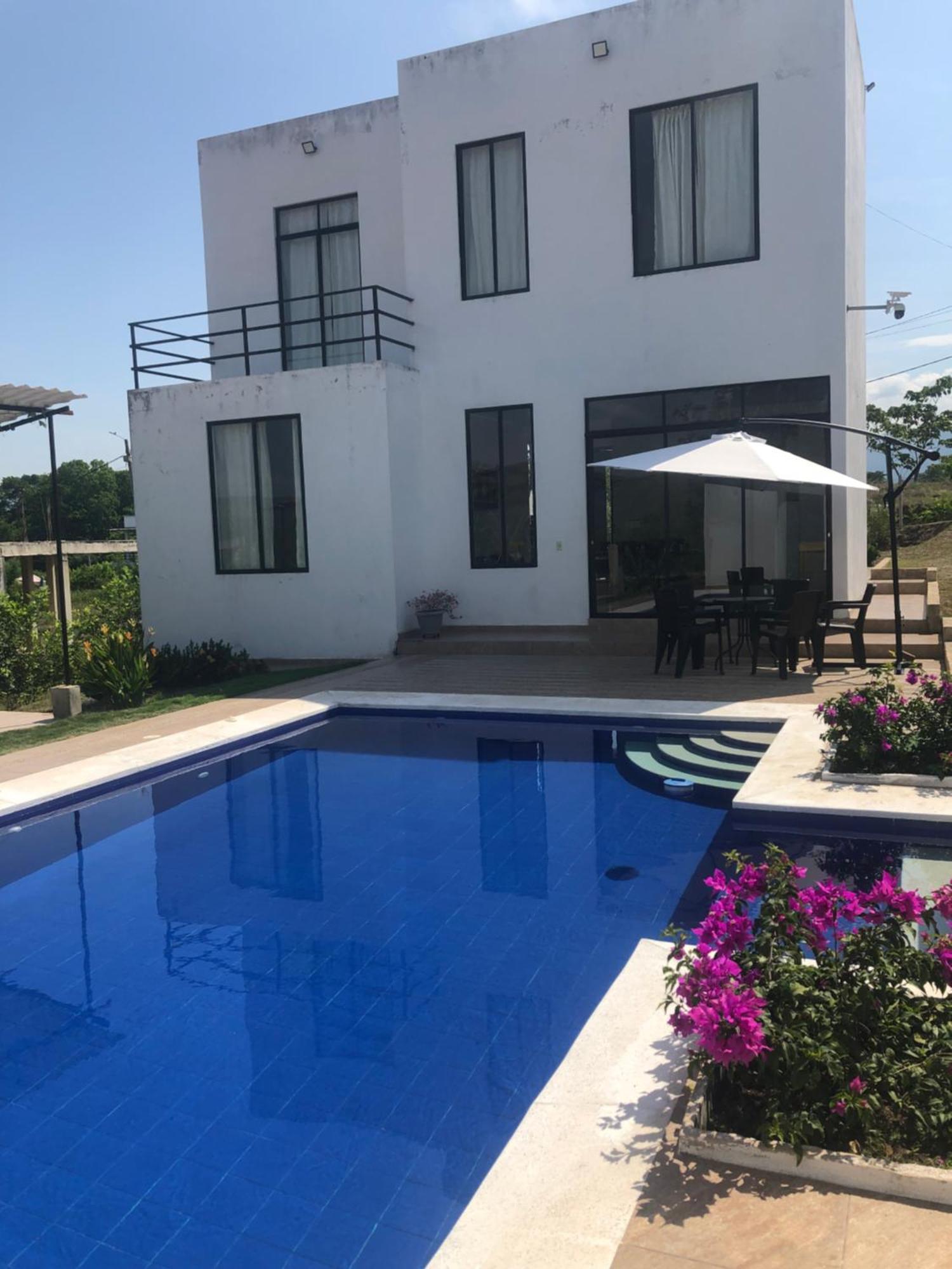 Con Piscina Privada Y Zona Bbq En Villa