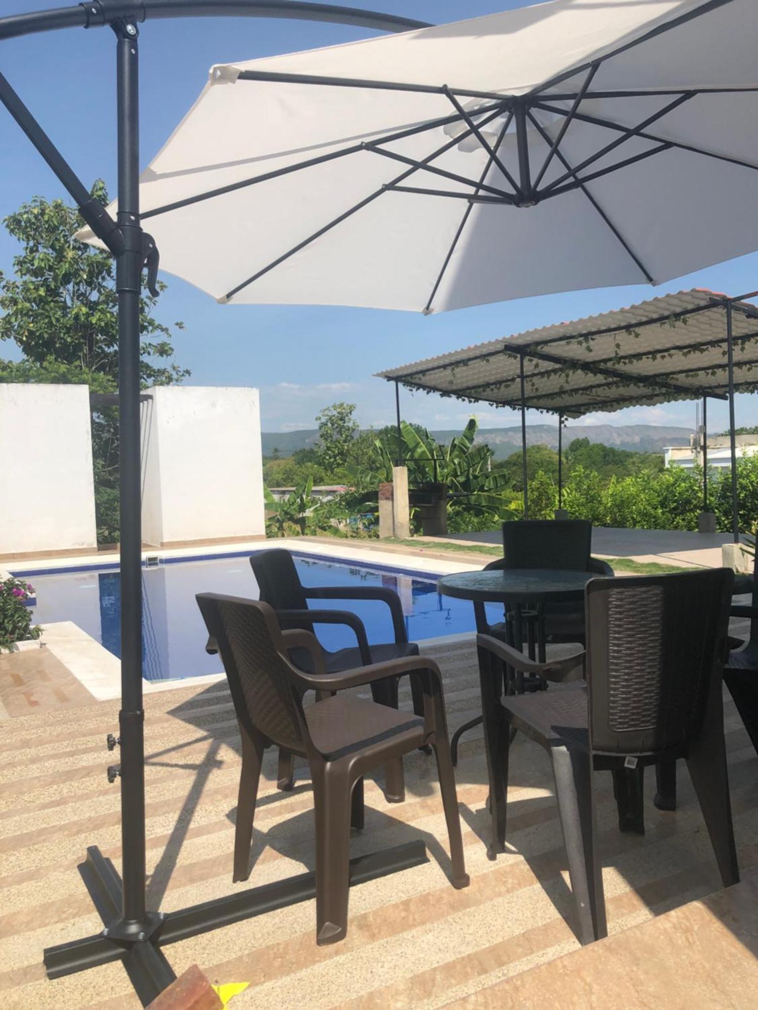 Con Piscina Privada Y Zona Bbq En * Carmen de Apicalá