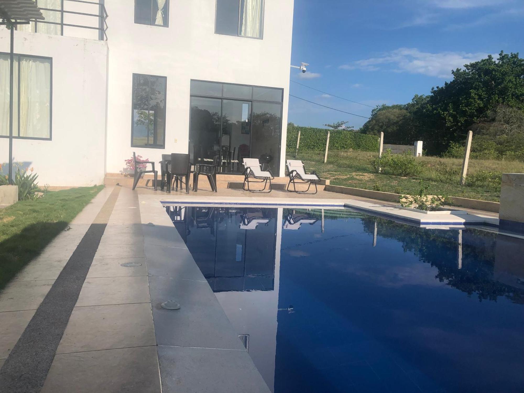 Villa Con Piscina Privada Y Zona Bbq En *