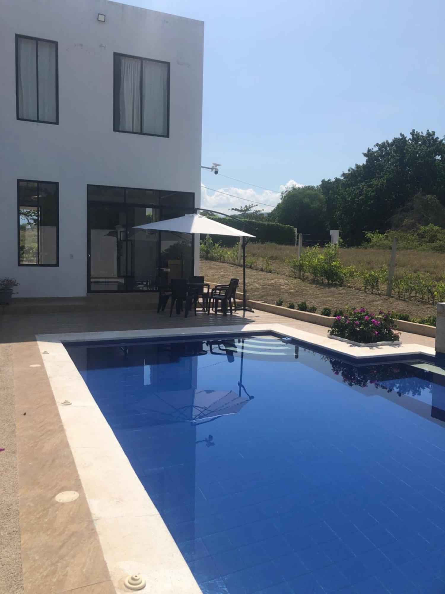 Villa Con Piscina Privada Y Zona Bbq En *